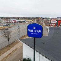 Willow Inn and Suites ico