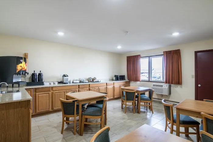 Scottish Inns & Suites 4