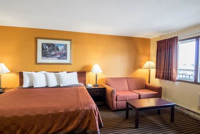 Scottish Inns & Suites 4
