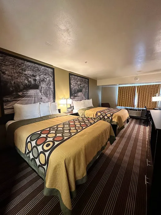 Super 8 by Wyndham Eau Claire WI 4
