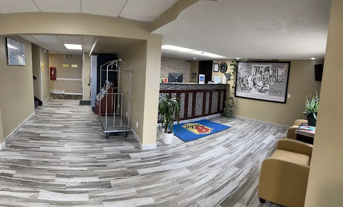 Super 8 by Wyndham Eau Claire WI 4