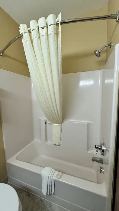 Quality Inn & Suites Eau Claire 4