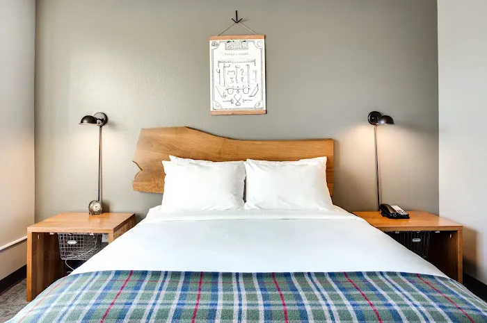 The Oxbow Hotel 5