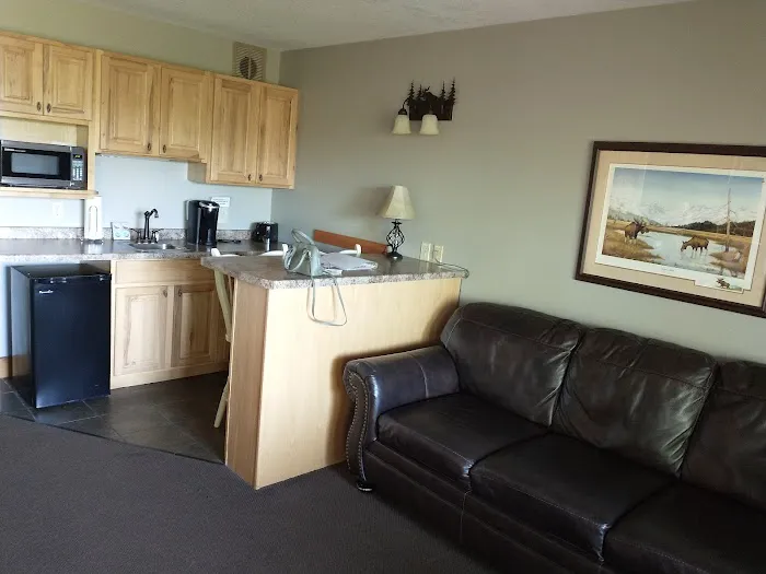 John Hall's Alaskan Lodge 4