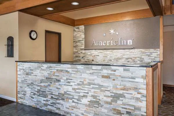 AmericInn by Wyndham Lake City 4