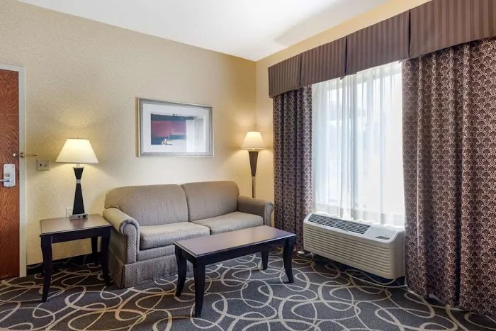 Best Western Plus Eau Claire Conference Center 4