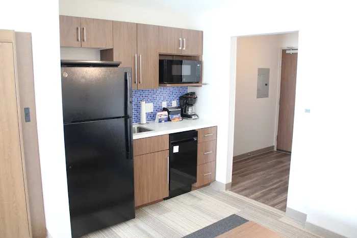 Holiday Inn Express & Suites Eau Claire West I-94 by IHG 4