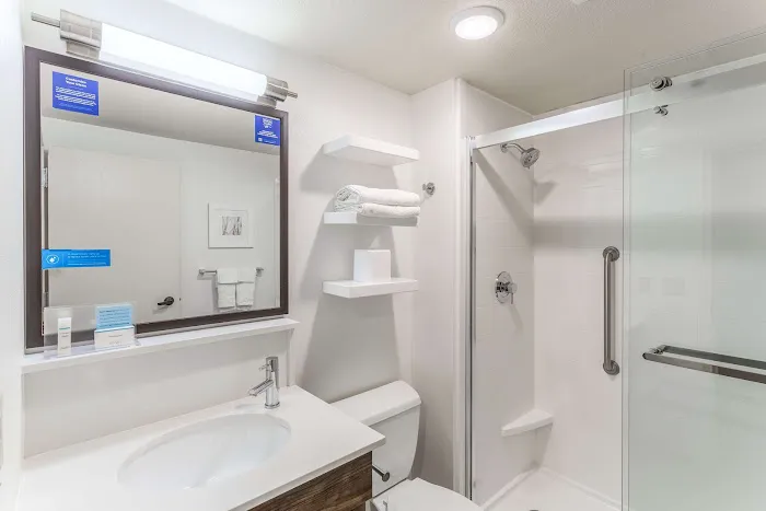 Hampton Inn Eau Claire 4