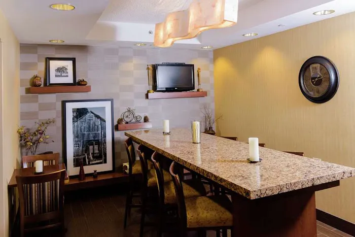Hampton Inn Eau Claire 4