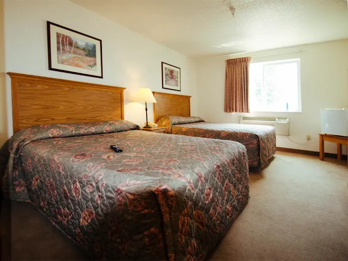 Urbana Inn & Suites 4