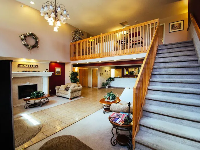 Urbana Inn & Suites 4