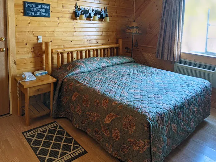 Urbana Inn & Suites 4