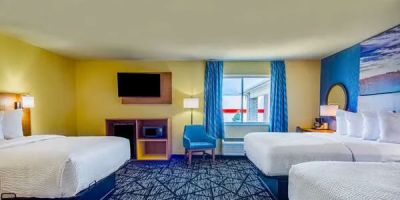 Days Inn by Wyndham Evansdale Waterloo
