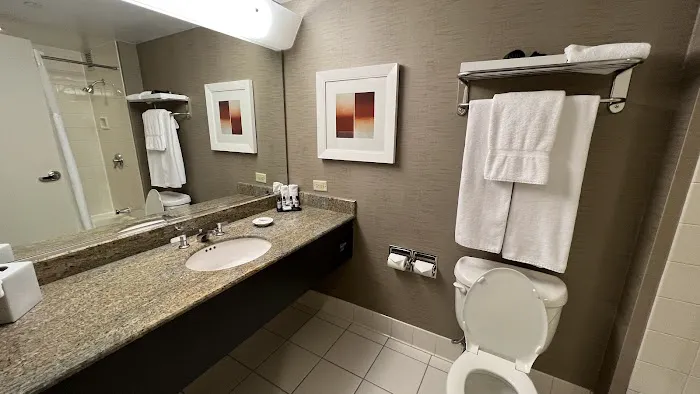 Hyatt Centric Chicago O’Hare 4