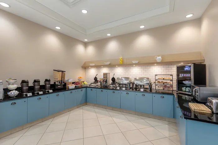 Country Inn & Suites by Radisson, Elk Grove Village/Itasca 4