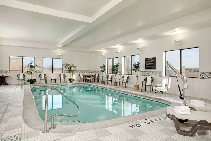 Hampton Inn & Suites Chicago Addison 4