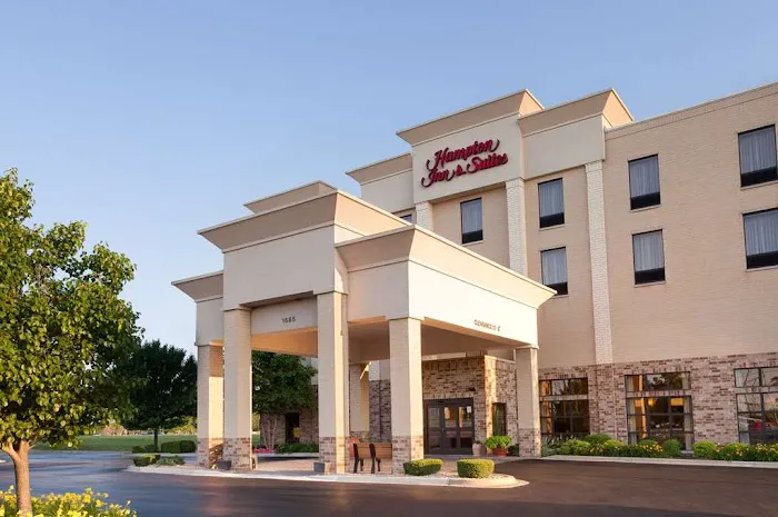 Hampton Inn & Suites Chicago Addison 4