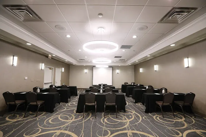 Holiday Inn Chicago O'Hare Area by IHG 5