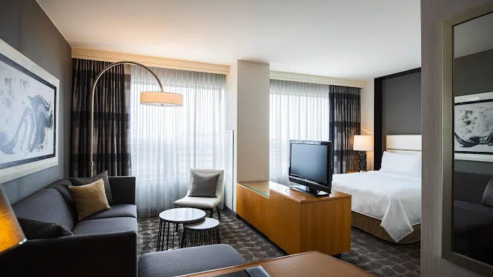 Renaissance Chicago O'Hare Suites Hotel 5