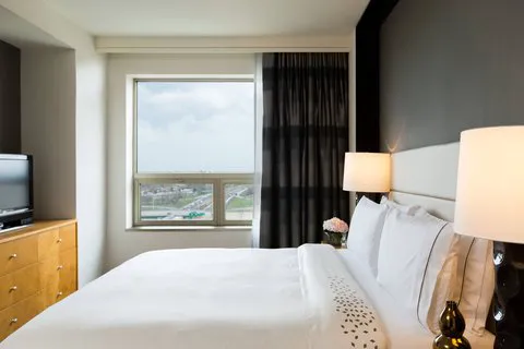 Renaissance Chicago O'Hare Suites Hotel 5