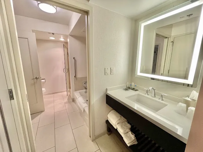 Chicago Marriott Suites O'Hare 4