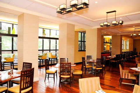 Chicago Marriott Suites O'Hare 4