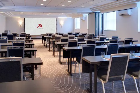 Chicago Marriott Suites O'Hare 4