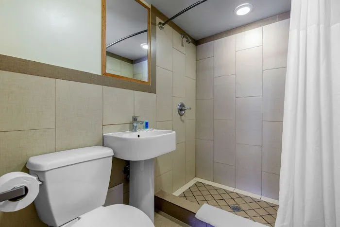 Rodeway Inn 5