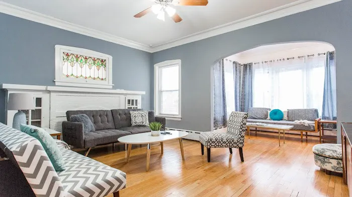 Reside Chicago Vacation Rentals 5