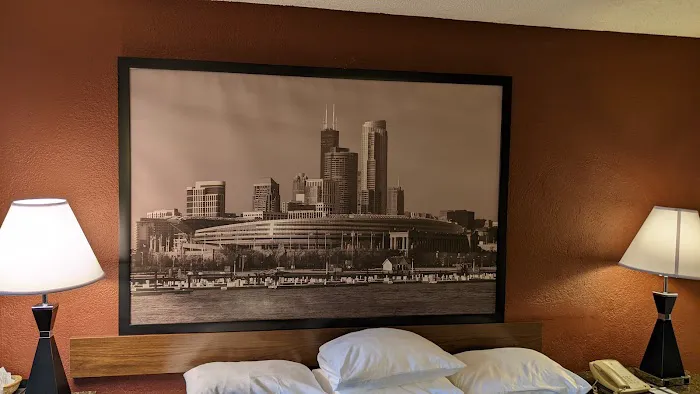 Super 8 by Wyndham Chicago IL 5