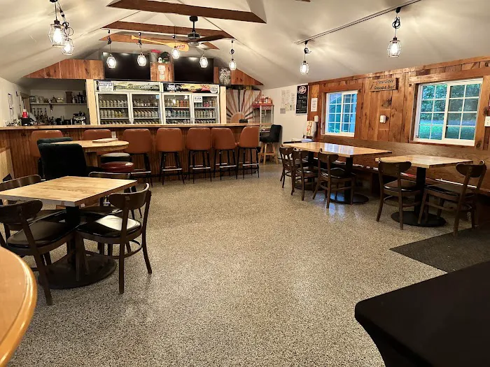 Sunny's Clear Lake Resort 4