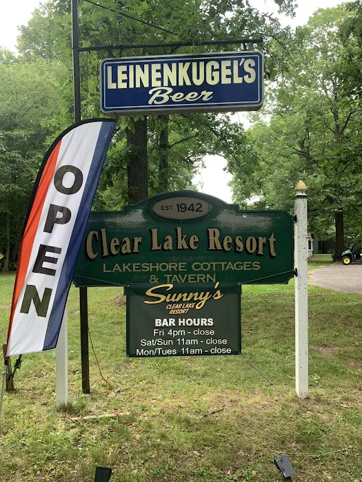 Sunny's Clear Lake Resort 4