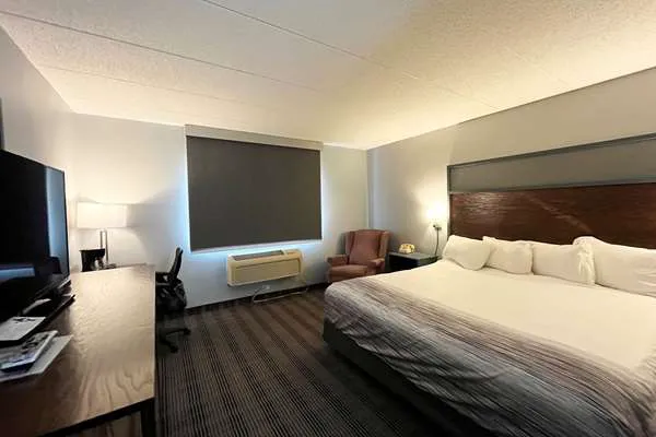 AmericInn by Wyndham Ladysmith 4