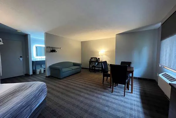 AmericInn by Wyndham Ladysmith 4