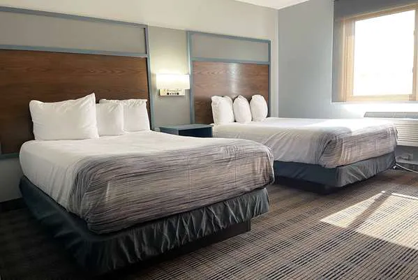 AmericInn by Wyndham Ladysmith 4