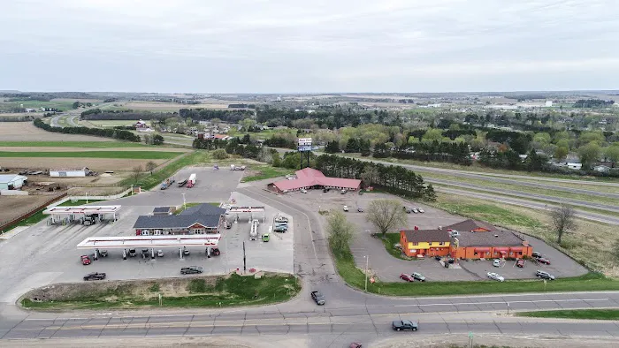 Bloomer Inn & Suites 4