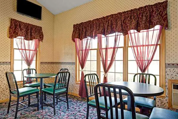 Travelodge by Wyndham Red Wing 4