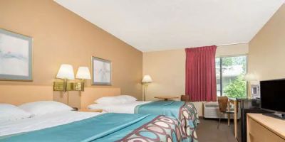 Super 8 by Wyndham Menomonie WI