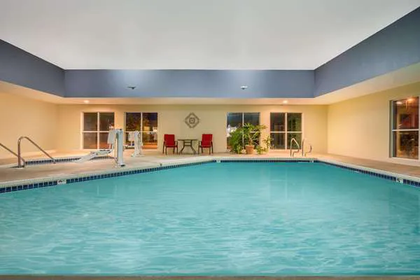 Super 8 by Wyndham Menomonie WI 4