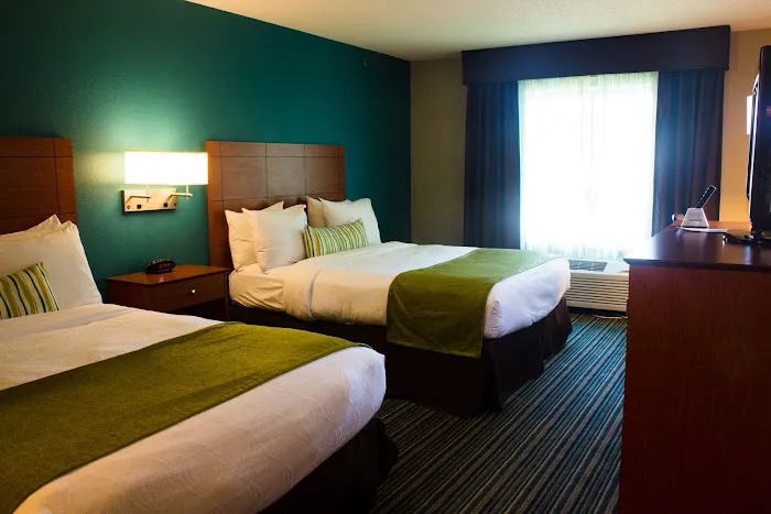 Best Western Plus Menomonie Inn & Suites 4