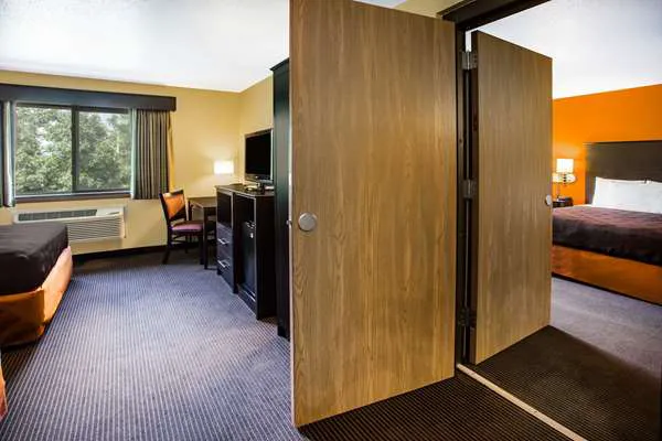 AmericInn by Wyndham Menomonie 4