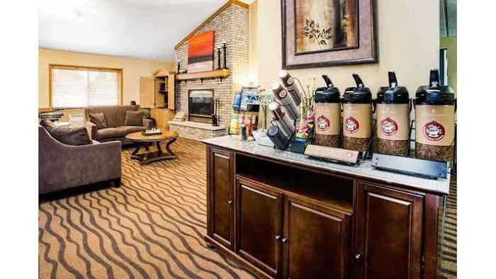 AmericInn by Wyndham Menomonie 4