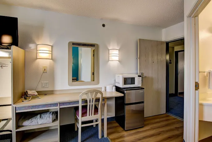 Econo Lodge Menomonie I-94 UW-Stout 4
