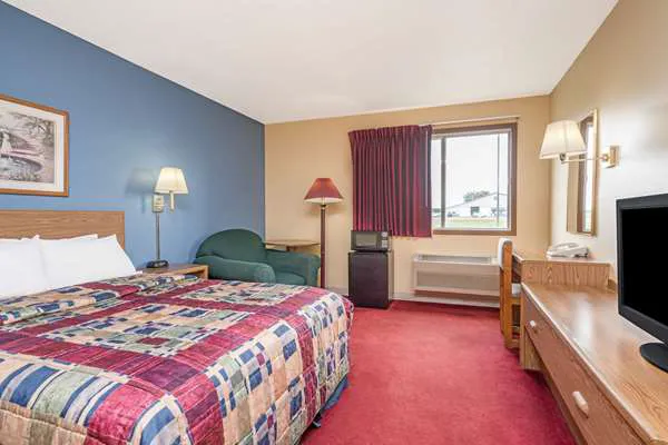 Days Inn by Wyndham West-Eau Claire 4