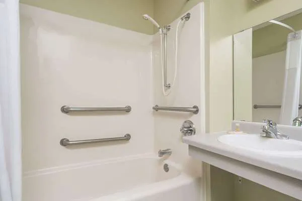 Days Inn by Wyndham West-Eau Claire 4