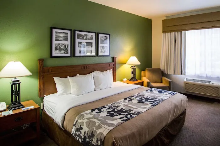 Sleep Inn & Suites Conference Center Eau Claire North 4