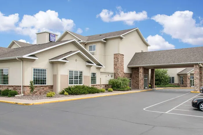 Sleep Inn & Suites Conference Center Eau Claire North 4