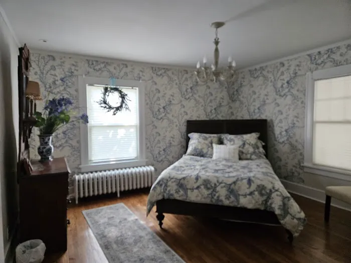 Elaine's Bed & Breakfast 4