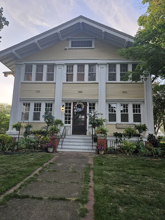 Elaine's Bed & Breakfast 4