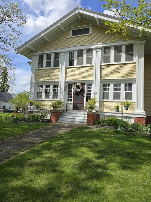 Elaine's Bed & Breakfast 4